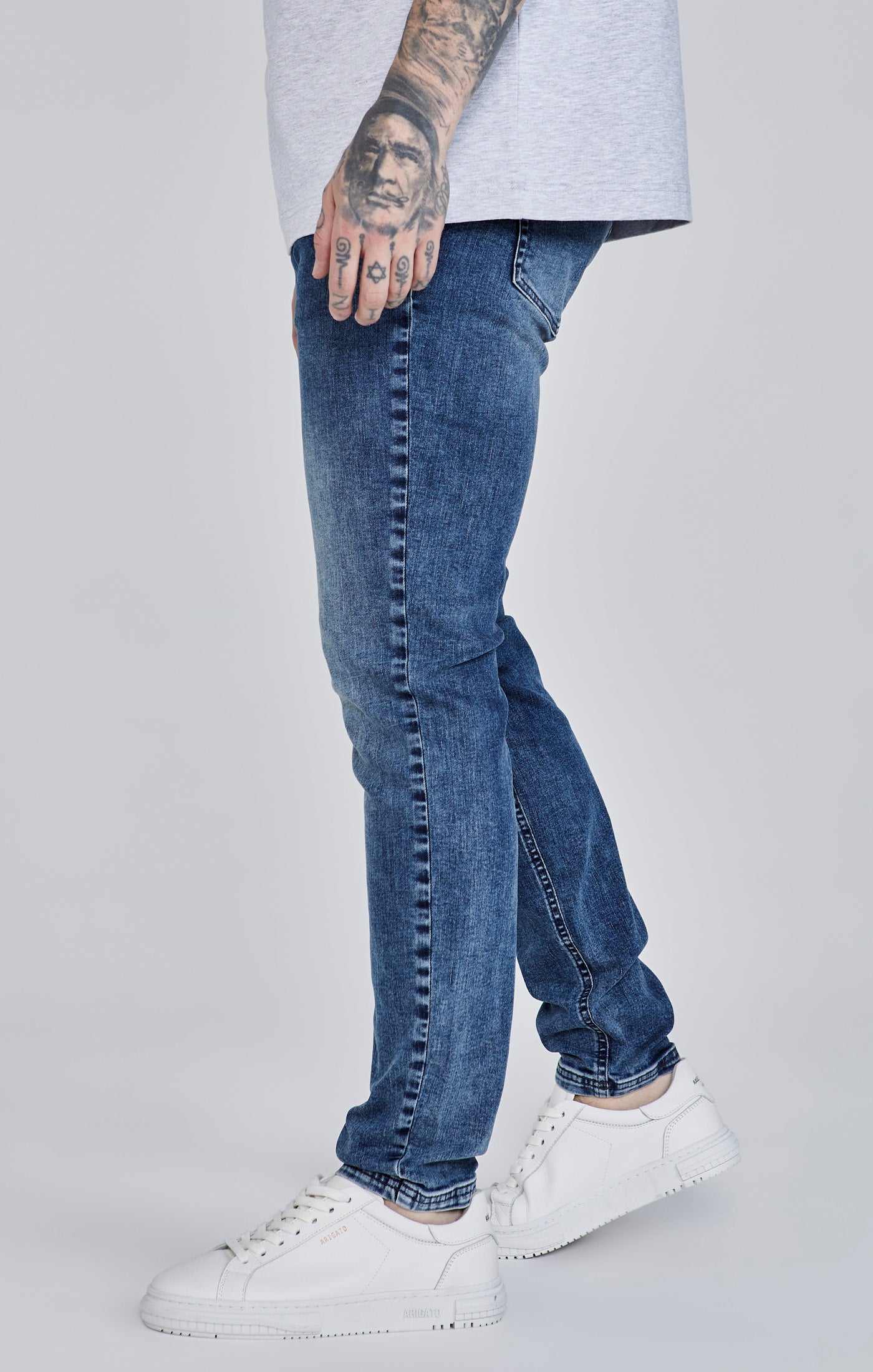 Laad de afbeelding in de Galerij viewer, Slim Fit Jeans (2)